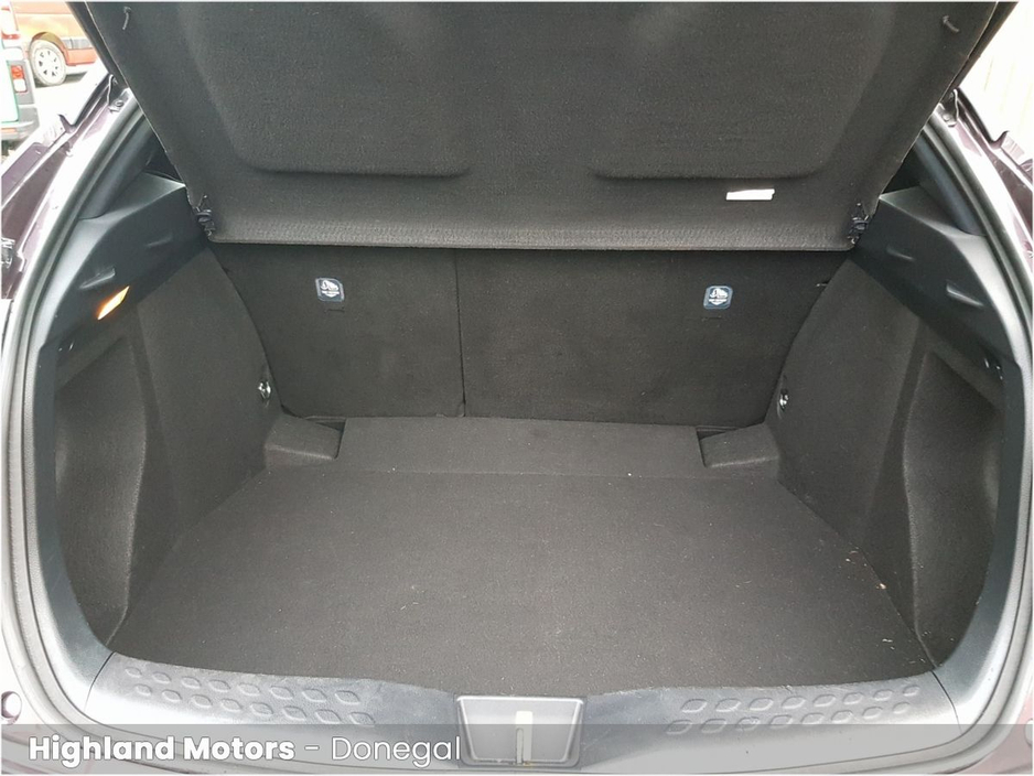 2022 Toyota C-HR 1.8 HYBRID SPORT BITONE €25,900