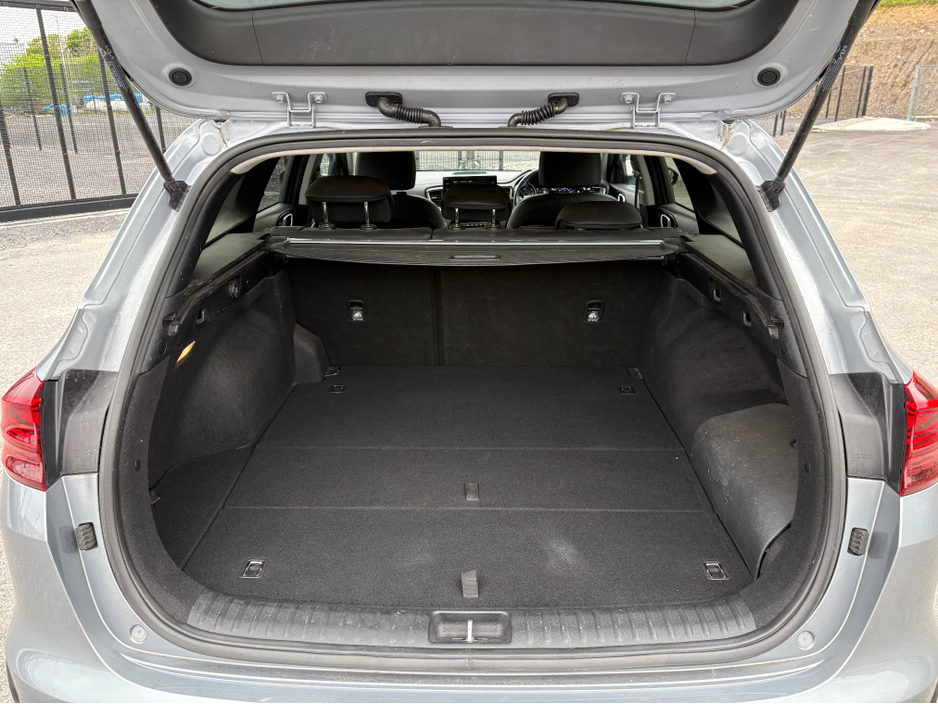 2022 Kia Ceed - image 16