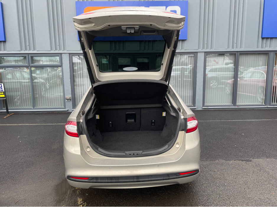 2016 Ford Mondeo - image 5