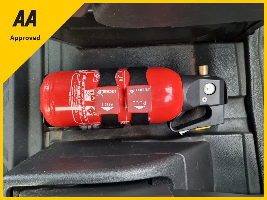 2015 Ford Transit - image 22