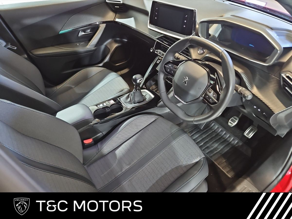 2023 Peugeot 2008 - image 6