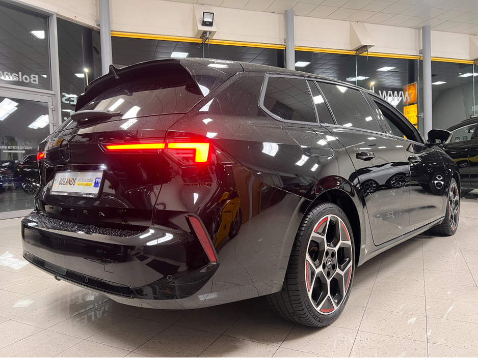 2024 Opel Astra - image 2