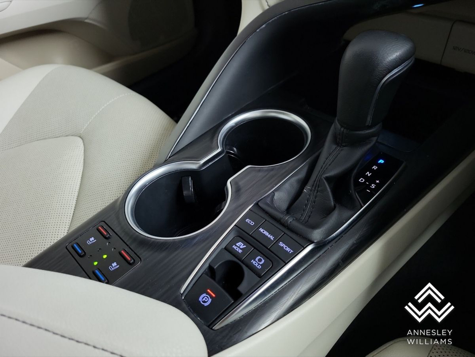2023 Toyota Camry - image 20