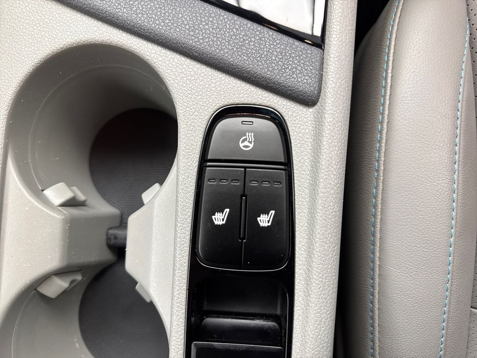 2021 Kia Niro - image 16