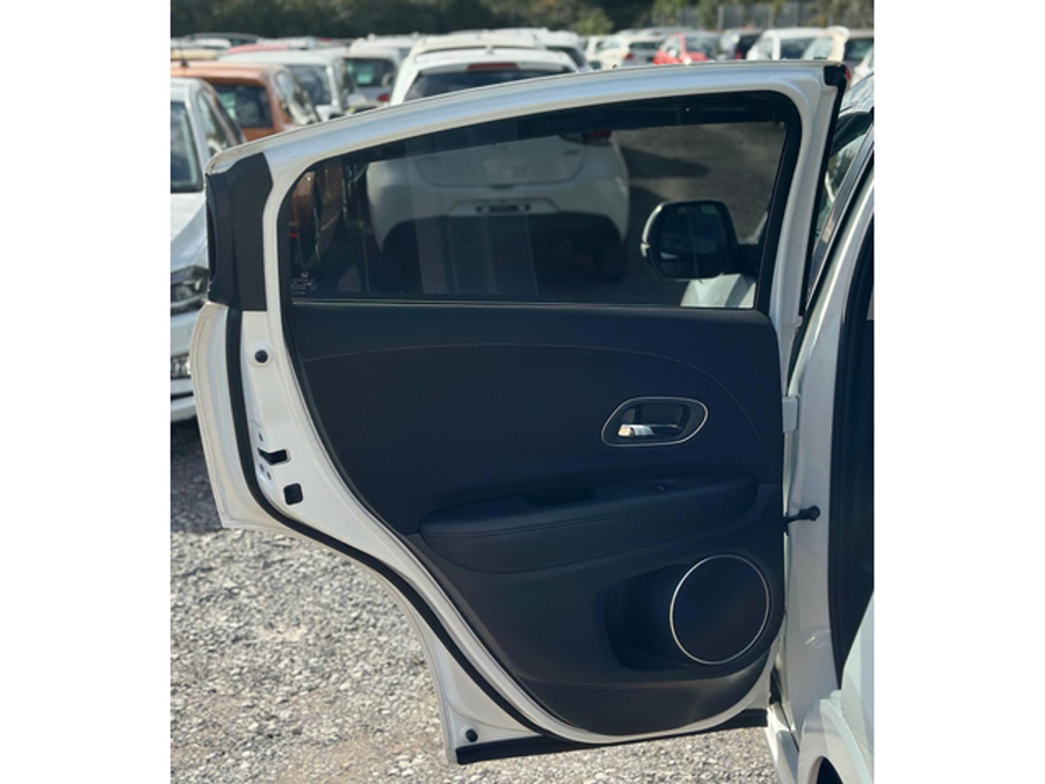 2017 Honda Vezel - image 8