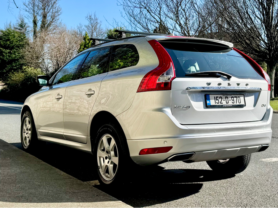 2015 Volvo XC60 - image 16