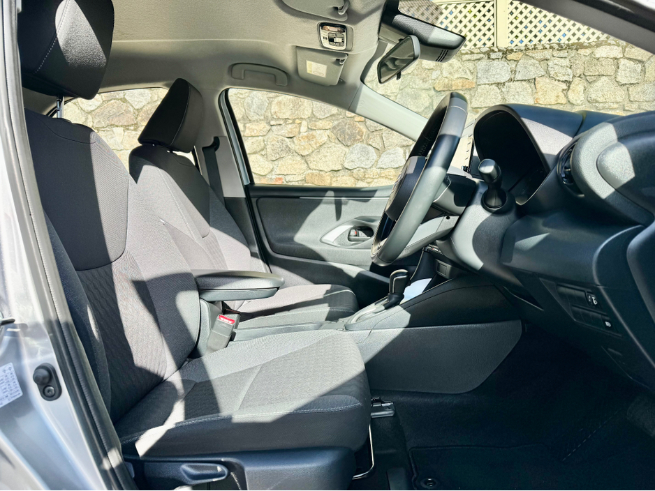 2022 Toyota Yaris - image 20