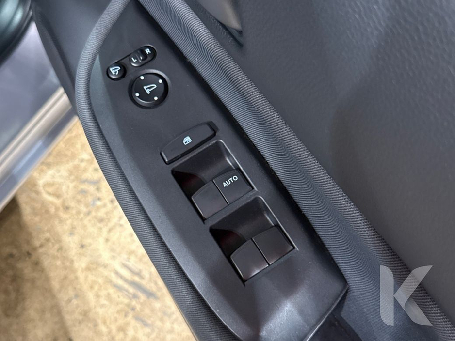 2023 Honda Fit - image 17