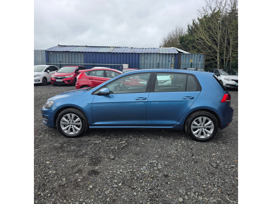 2015 Volkswagen Golf - image 5