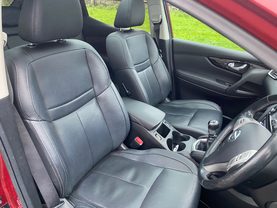 2017 Nissan Qashqai 1.2 SV PREMIUM '17 4DR €13,750