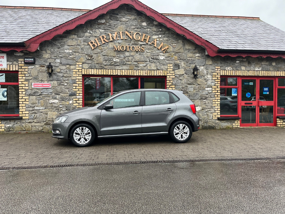 2015 Volkswagen Polo - image 5