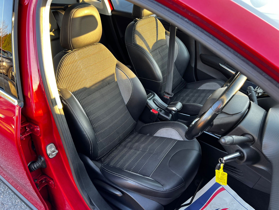 2018 Peugeot 2008 - image 8