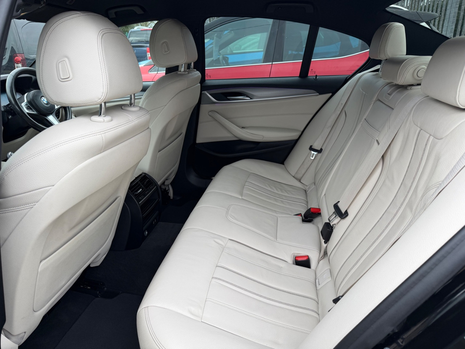 2019 BMW 5 Series - image 21