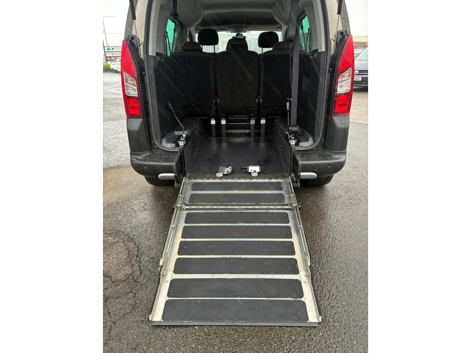 2015 Peugeot Partner - image 12