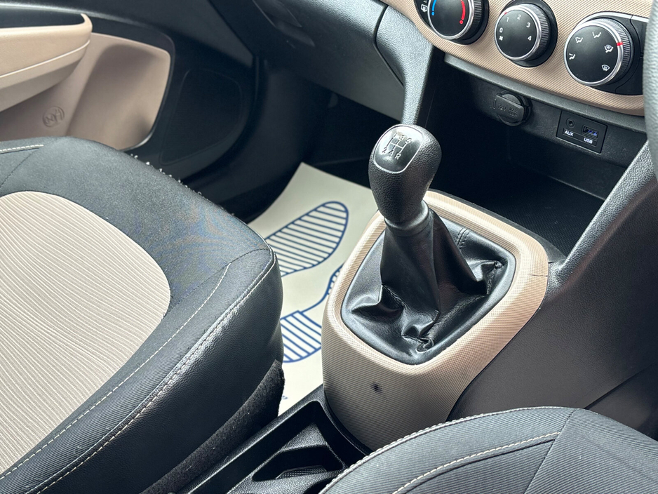 2015 Hyundai i10 - image 9