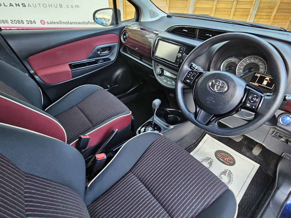2017 Toyota Vitz - image 23