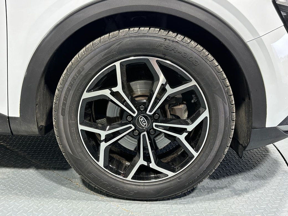 2022 Kia Sportage - image 26