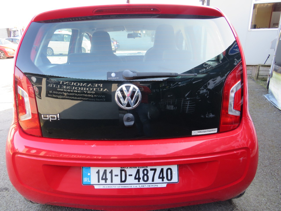 2014 Volkswagen up! - image 5