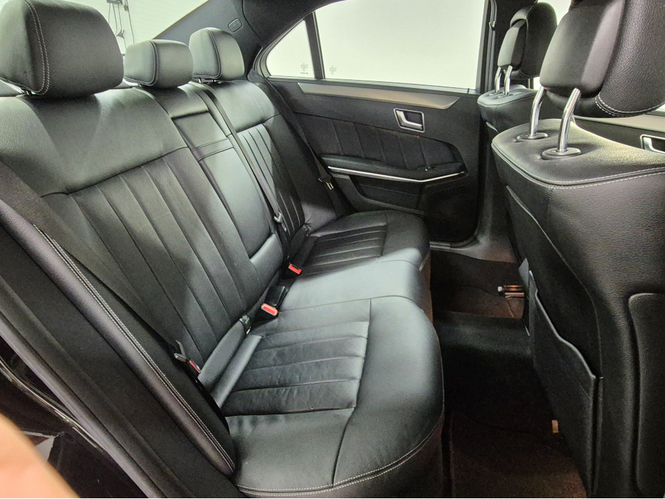 2015 Mercedes-Benz E Class - image 7