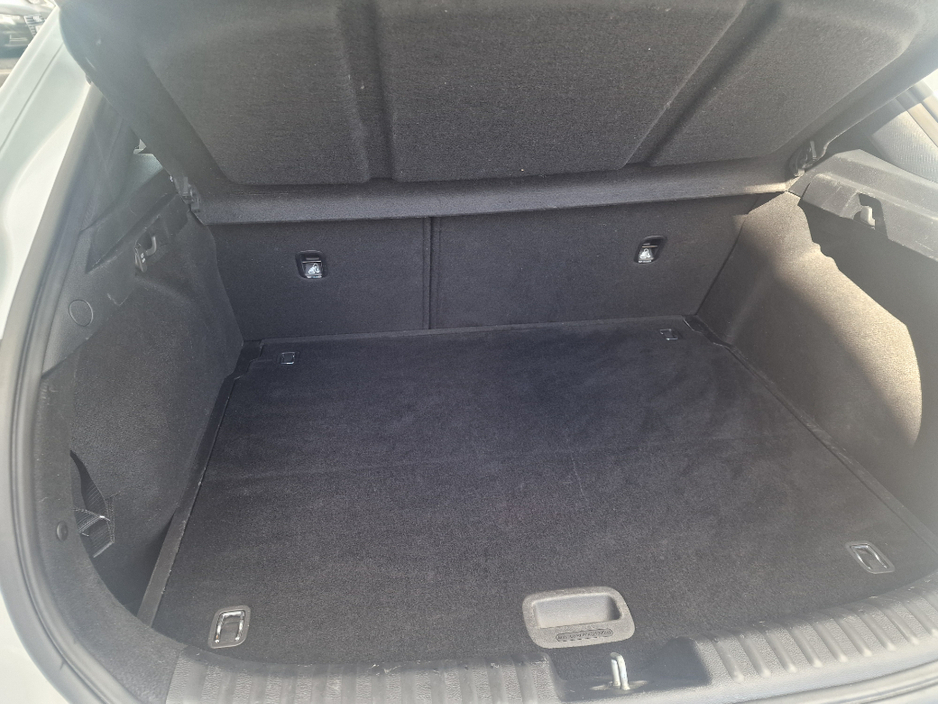 2020 Kia XCeed - image 18