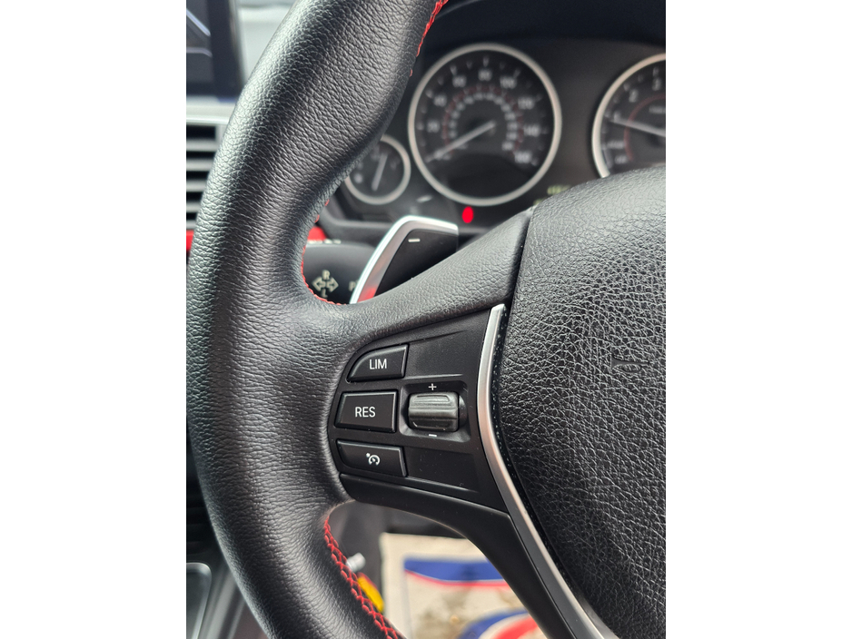 2016 BMW 3 Series - image 20