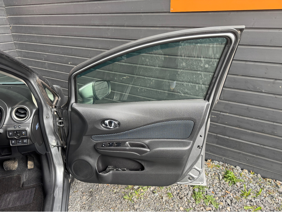 2015 Nissan Note - image 15