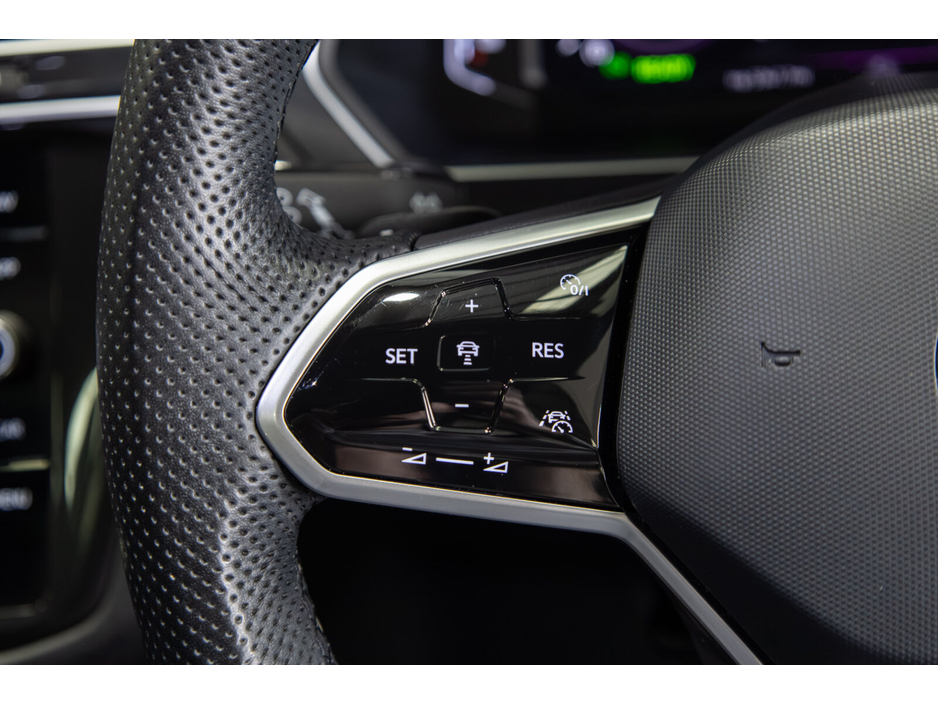 2024 Volkswagen Tiguan - image 17