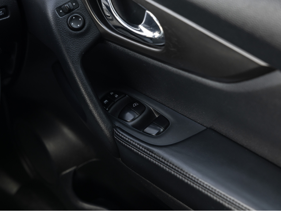 2015 Nissan X-Trail - image 15