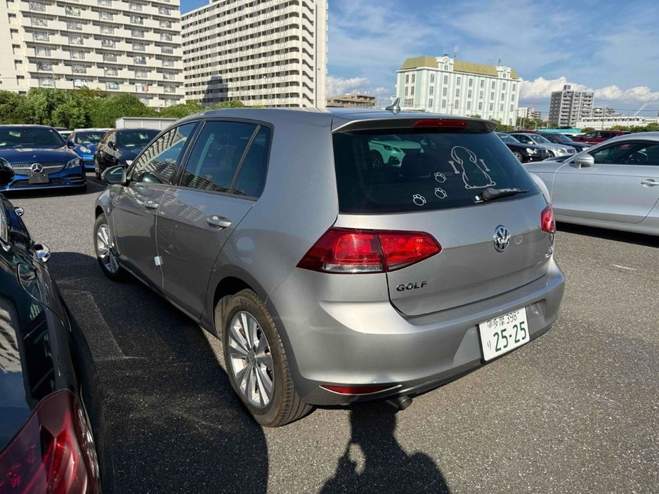 2017 Volkswagen Golf HIGH LINE - FACTORY ALLOYS - PADDLE SHIFT - CRUISE CONTROL - REAR CAMERA €16,950
