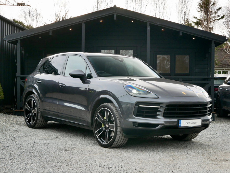 2020 Porsche Cayenne 3.0 V6 E-HYBRID 4WD AUTO €59,950