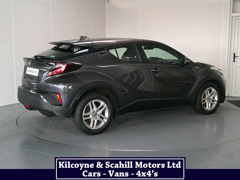 2020 Toyota C-HR - image 8