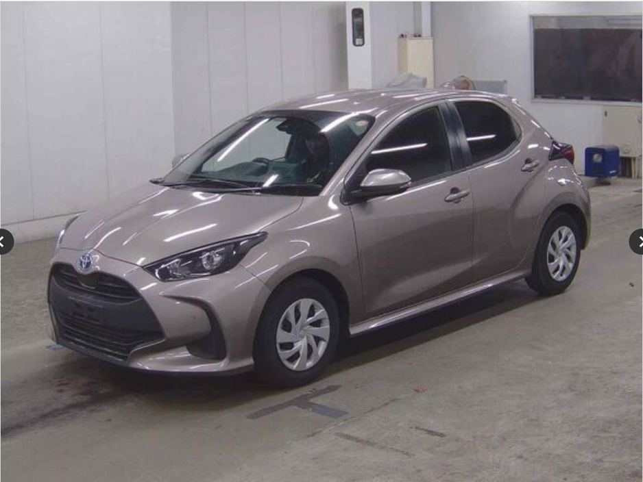 2021 Toyota Yaris - image 2