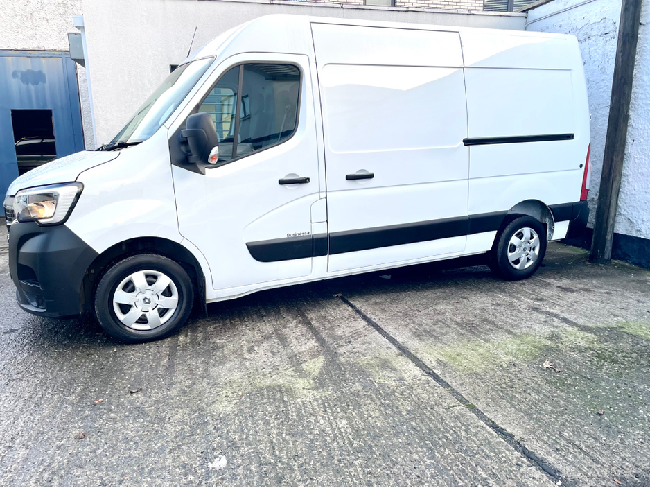 2023 Renault Master MM35 BUSINESS+ 2.3 BLUE DCI 135BHP MWB €18,000