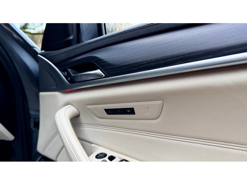 2021 BMW 5 Series 2021 (211) BMW 530E MSPORT LCI PRO *SUNROOF €35,999