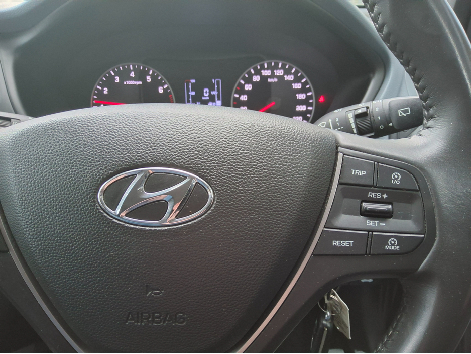 2018 Hyundai i20 - image 17