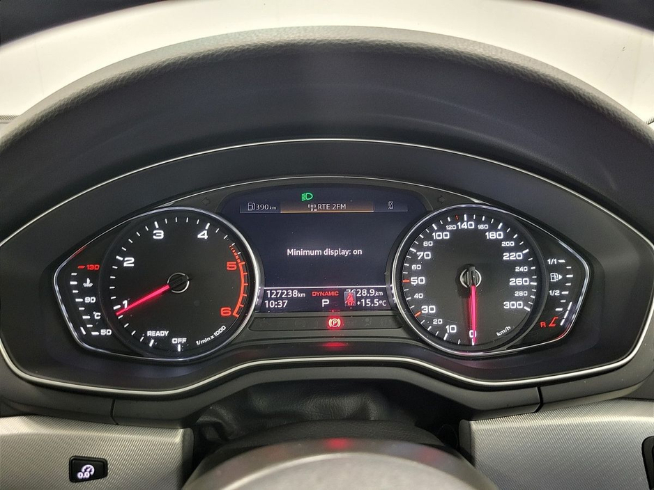 2021 Audi A4 - image 9