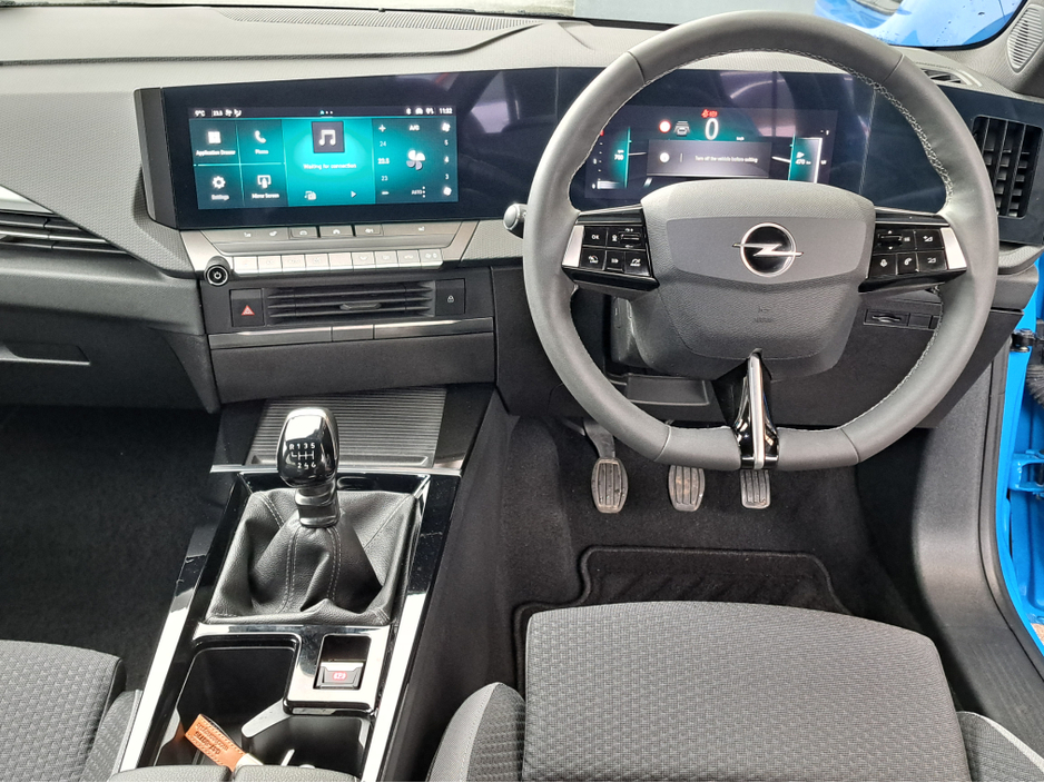 2025 Opel Astra ELEGANCE 1.2TURBO 110BHP **REVERSING CAMERA** €29,950