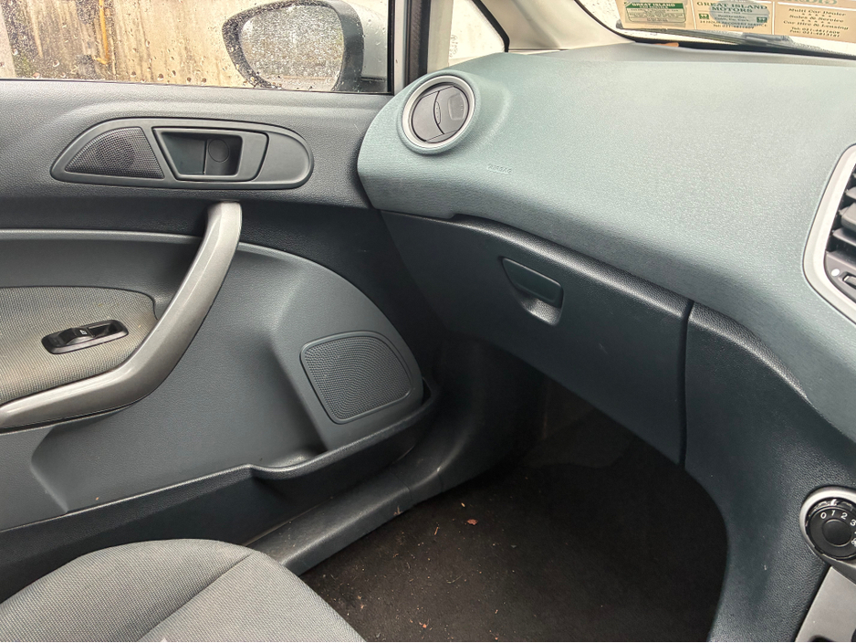 2011 Ford Fiesta 1.25 EDGE 60BHP 3DR ARGENTO €4,950