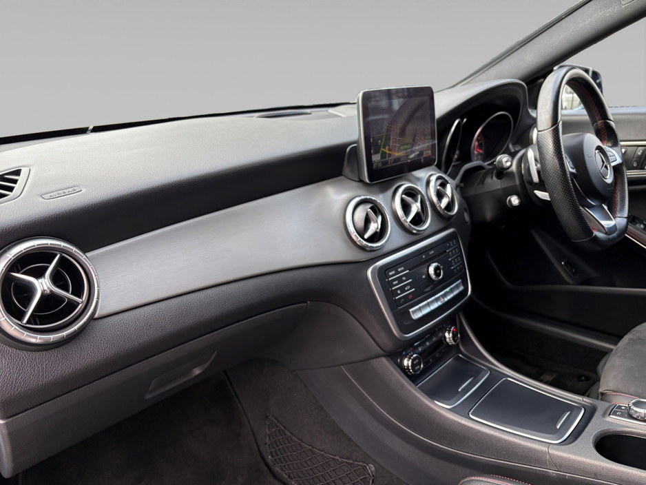 2016 Mercedes-Benz CLA Class - image 11