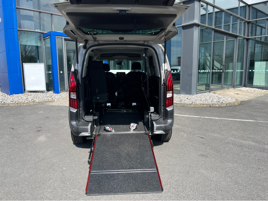 2022 Peugeot Rifter Wheelchair Accessible SWB Manual €22,995