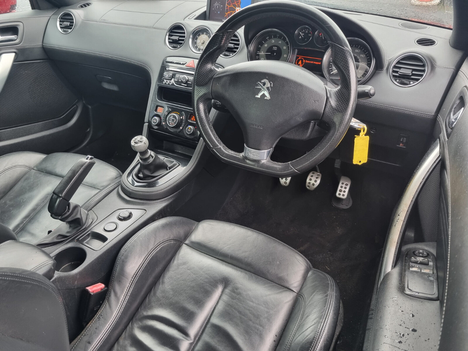 2013 Peugeot RCZ - image 6