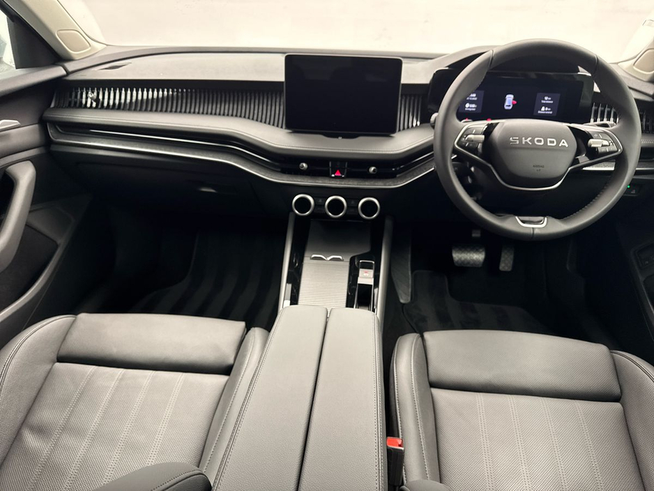 2026 Skoda Superb - image 19