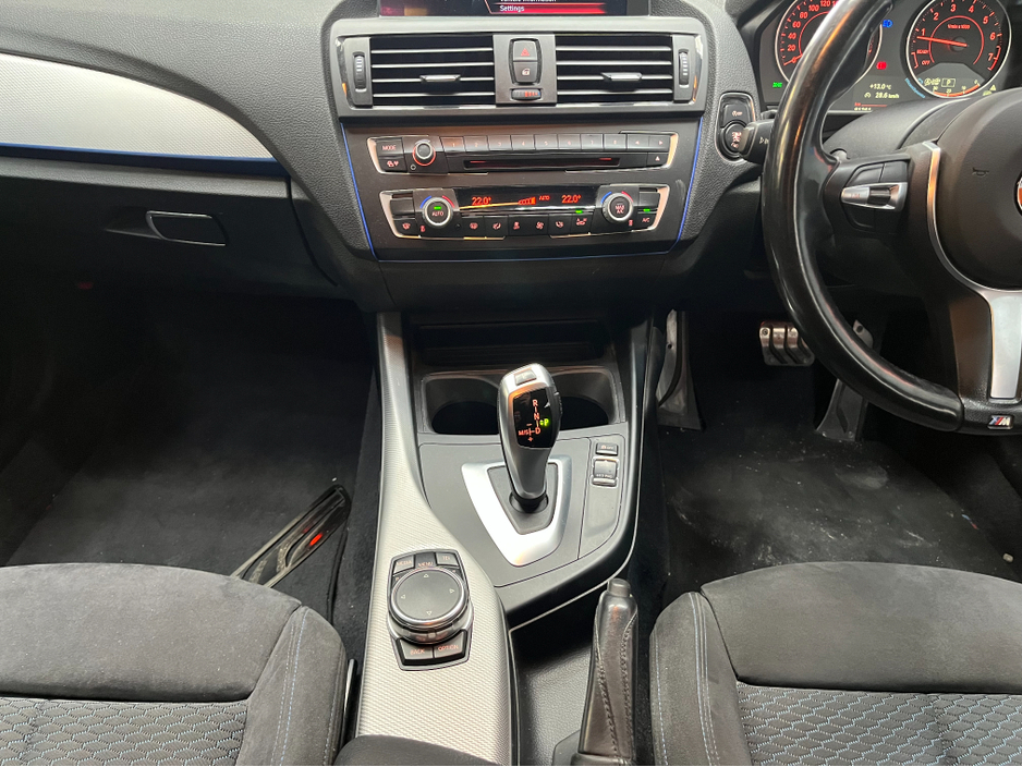 2015 BMW 1 Series - image 16