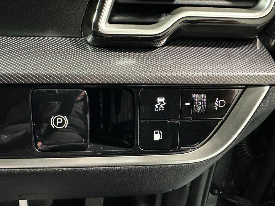 2023 Kia Sportage - image 22
