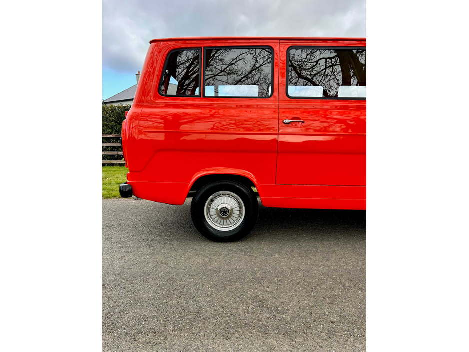 1976 Ford Transit Custom Kombi - image 19