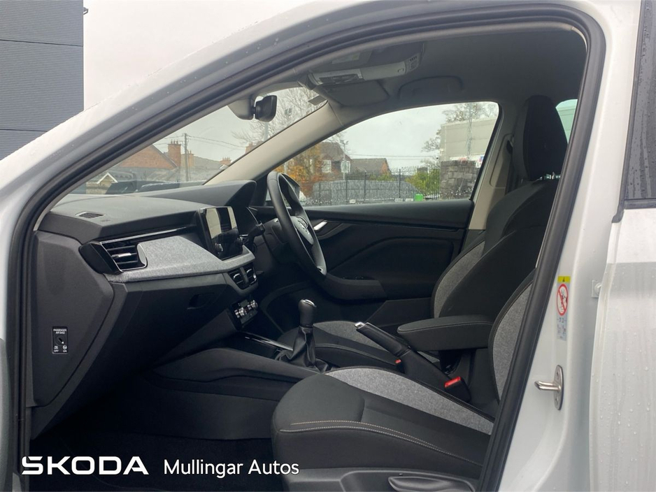 2025 Skoda Scala - image 4