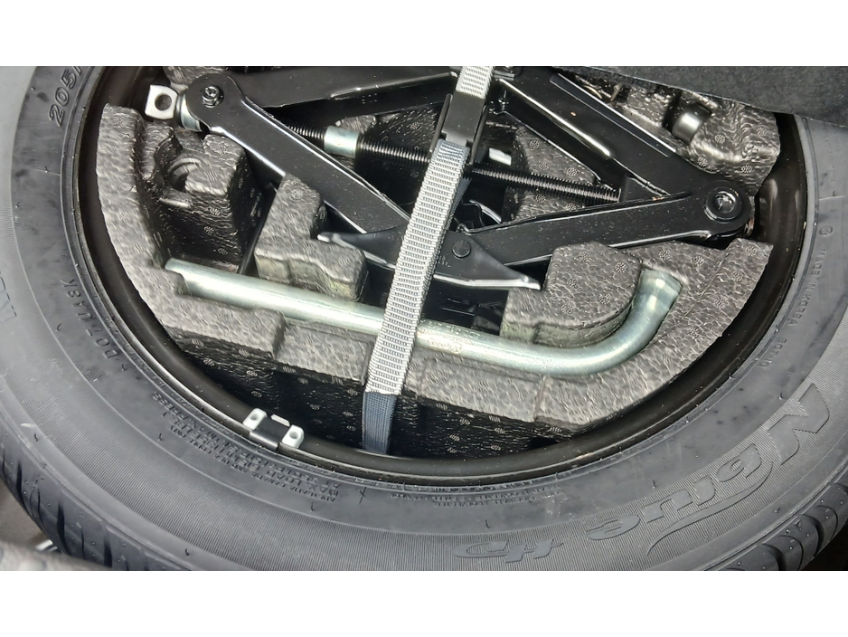 2020 Skoda Superb - image 24