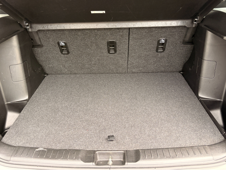 2017 Suzuki Vitara - image 9