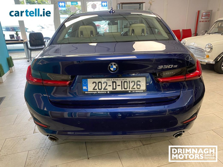 2020 BMW 3 Series - image 7