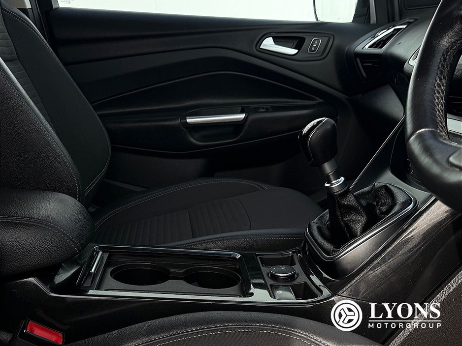 2018 Ford Kuga - image 11